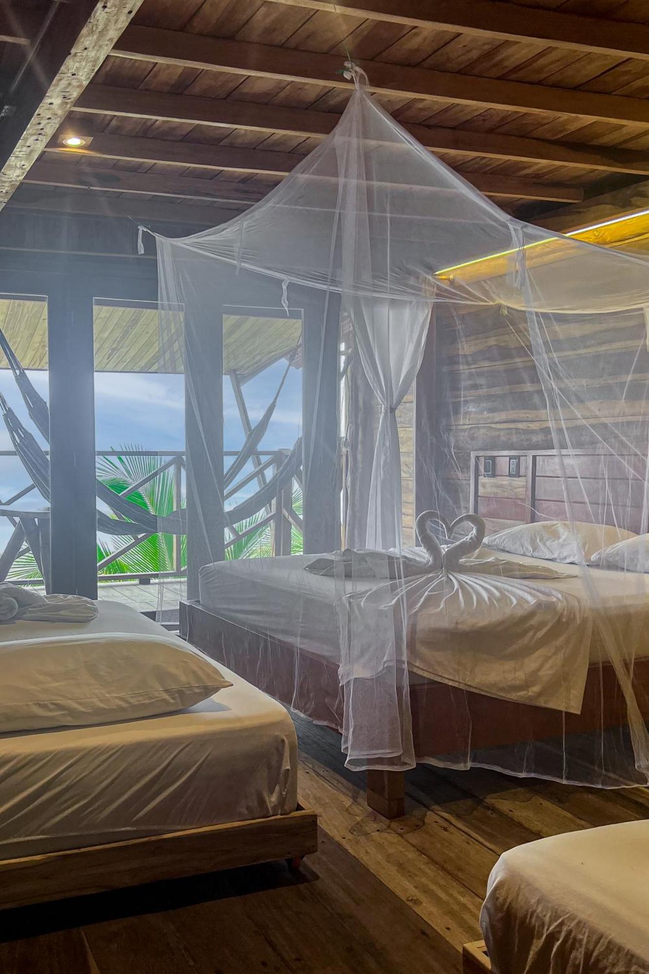 Hostal Mocambo Beach Guachaca Exterior photo