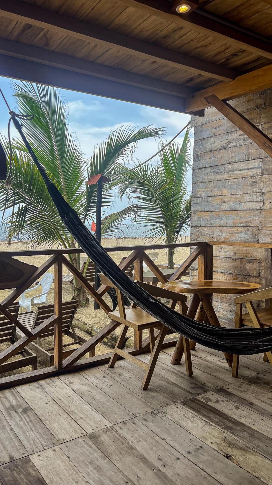 Hostal Mocambo Beach Guachaca Exterior photo