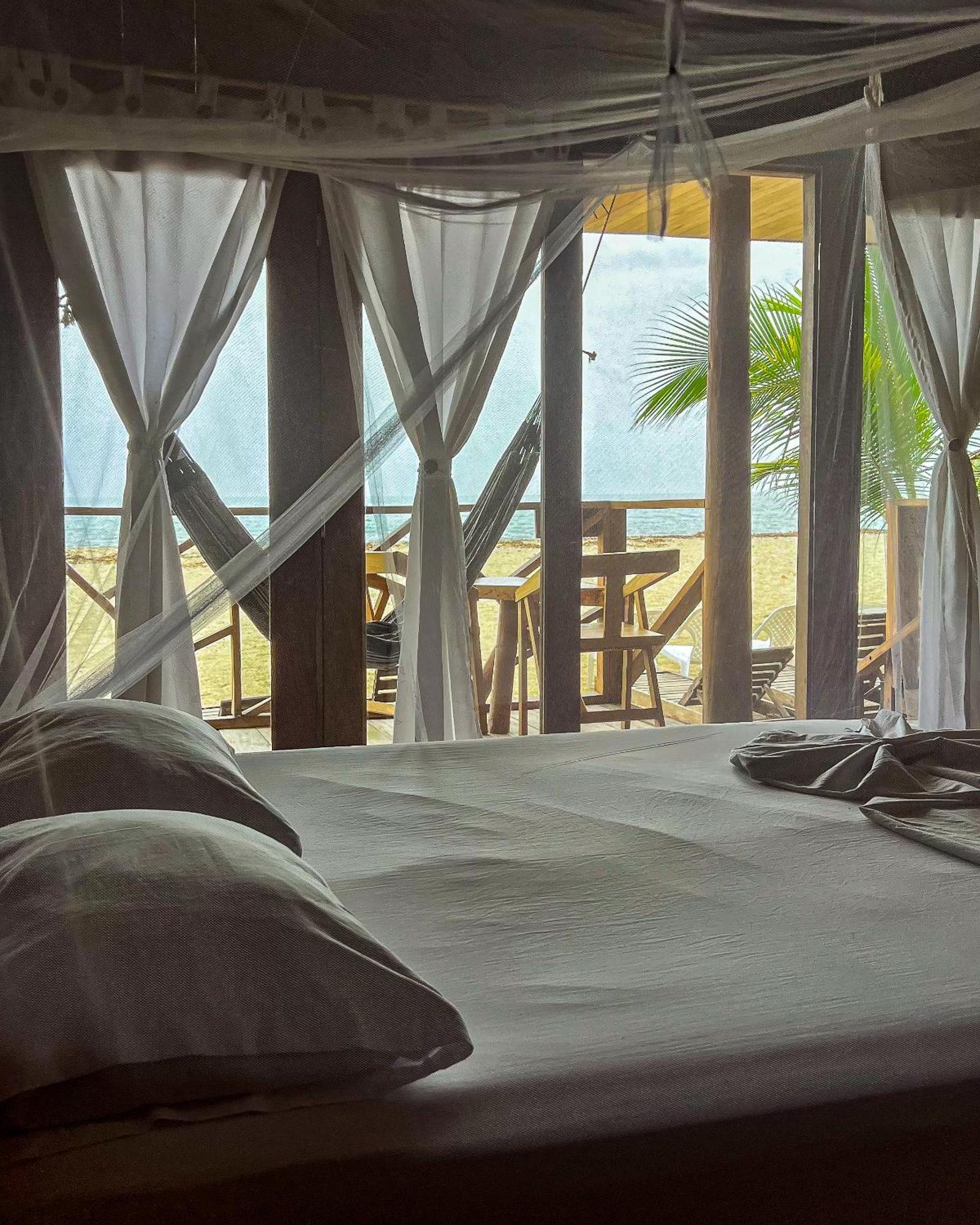 Hostal Mocambo Beach Guachaca Exterior photo